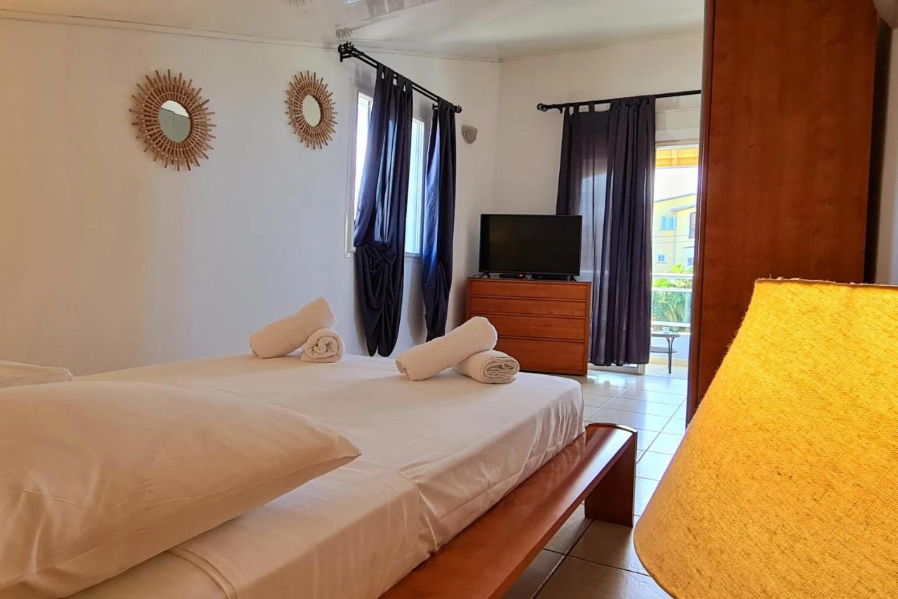 Appartements Rosanna Au Tampon Avec Piscine Partagee Le Tampon Extérieur photo